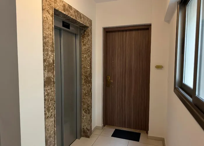 Halcyon Apartament *