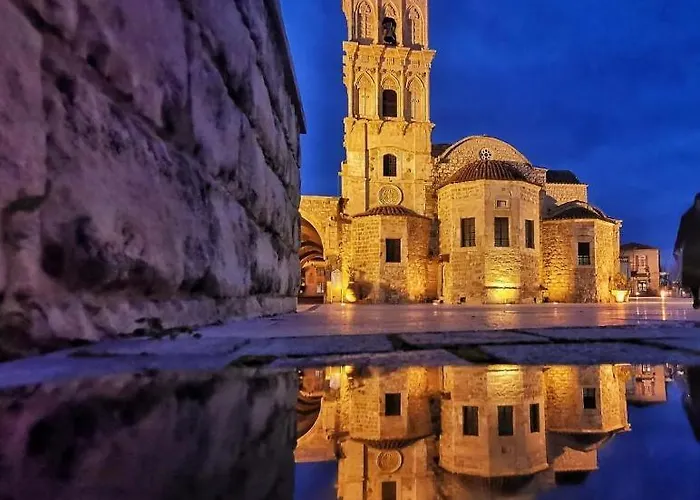 Апартаменти Halcyon Ларнака