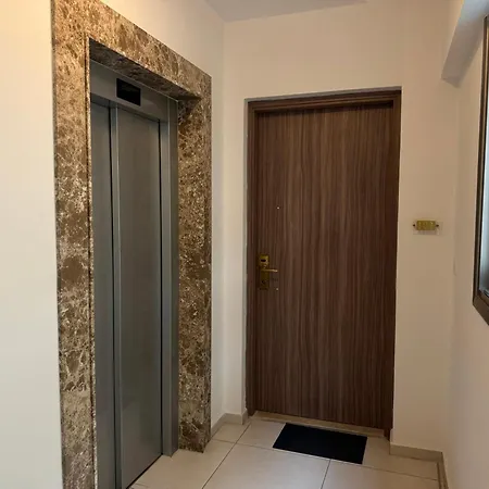 Halcyon Apartamento *