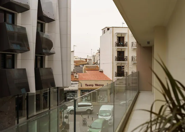 Halcyon Apartment Larnaca